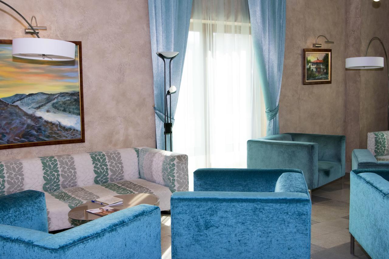 Hotel Etropolia Etropole Bagian luar foto